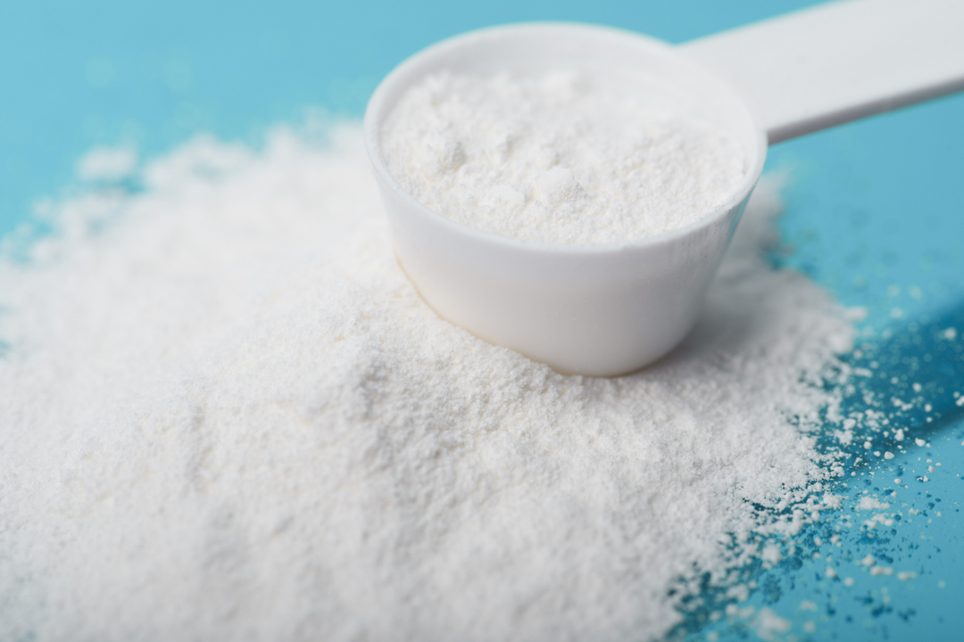 Spoonful of glycine powder supplement for sleep and longevity support