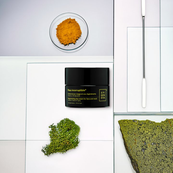 Epigeniva Peau incorruptible Regenerating Day Cream – closed jar on display